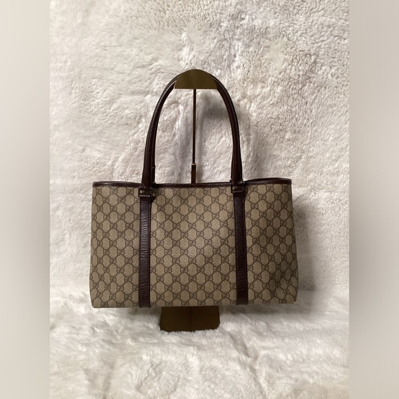 Gucci - Picture 2 of 11